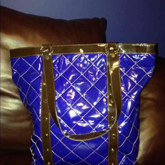 Authentic Tory Burch Betty tote like new extra pic - Picture 2 of 4